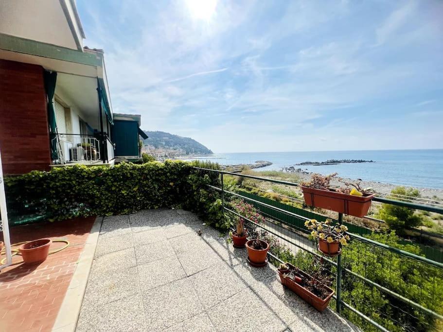 Suite A 2 Passi Dalla Spiaggia - オスペダレッティ エクステリア 写真