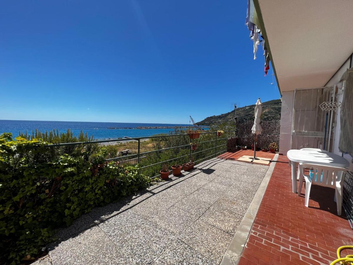 Suite A 2 Passi Dalla Spiaggia - オスペダレッティ エクステリア 写真